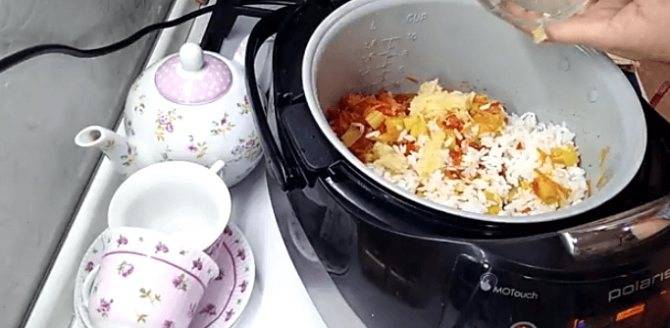 Салат из риса и яиц