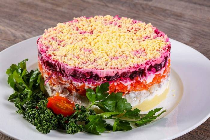 Салат из сырой моркови