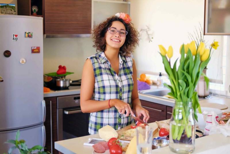 20 вкусных салатов с тунцом, которые удивят ваших гостей
