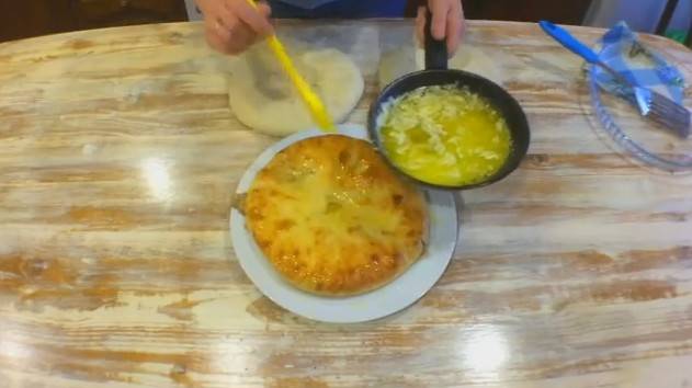 Пирог с сыром: простой, заливной, дрожжевой, в духовке и на сковороде