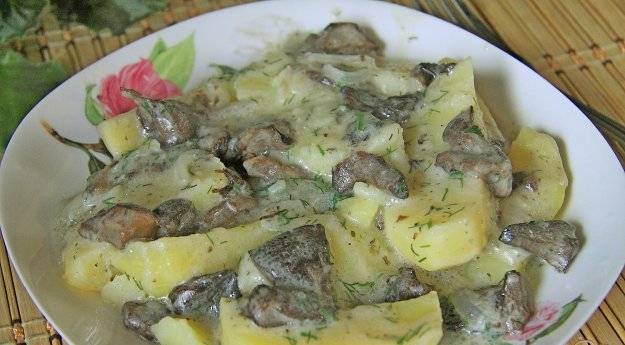 Вкуснейшие тушеные блюда с картошкой и грибами в мультиварках редмонд и поларис. рецепты и фото