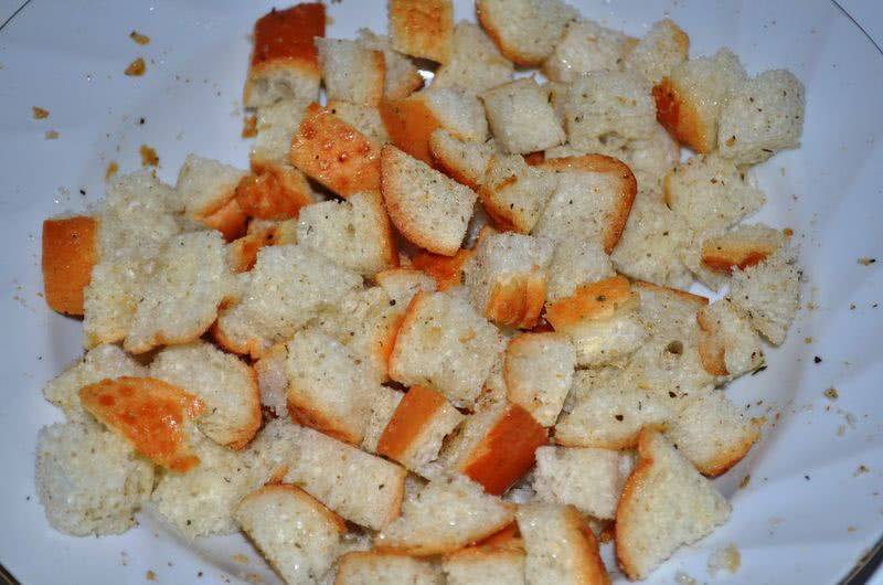 Салат цезарь с курицей в домашних условиях