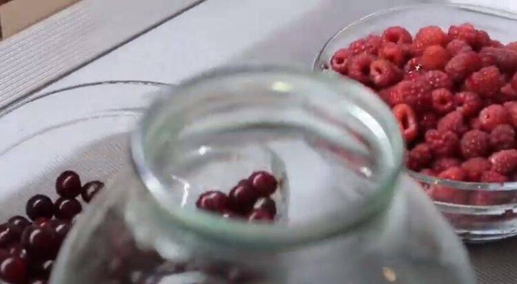 Как и сколько варить компот из вишни