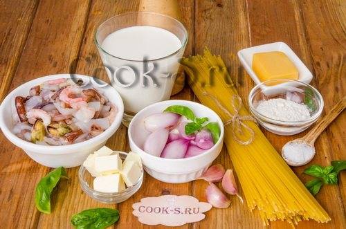 Паста с морепродуктами в сливочном соусе