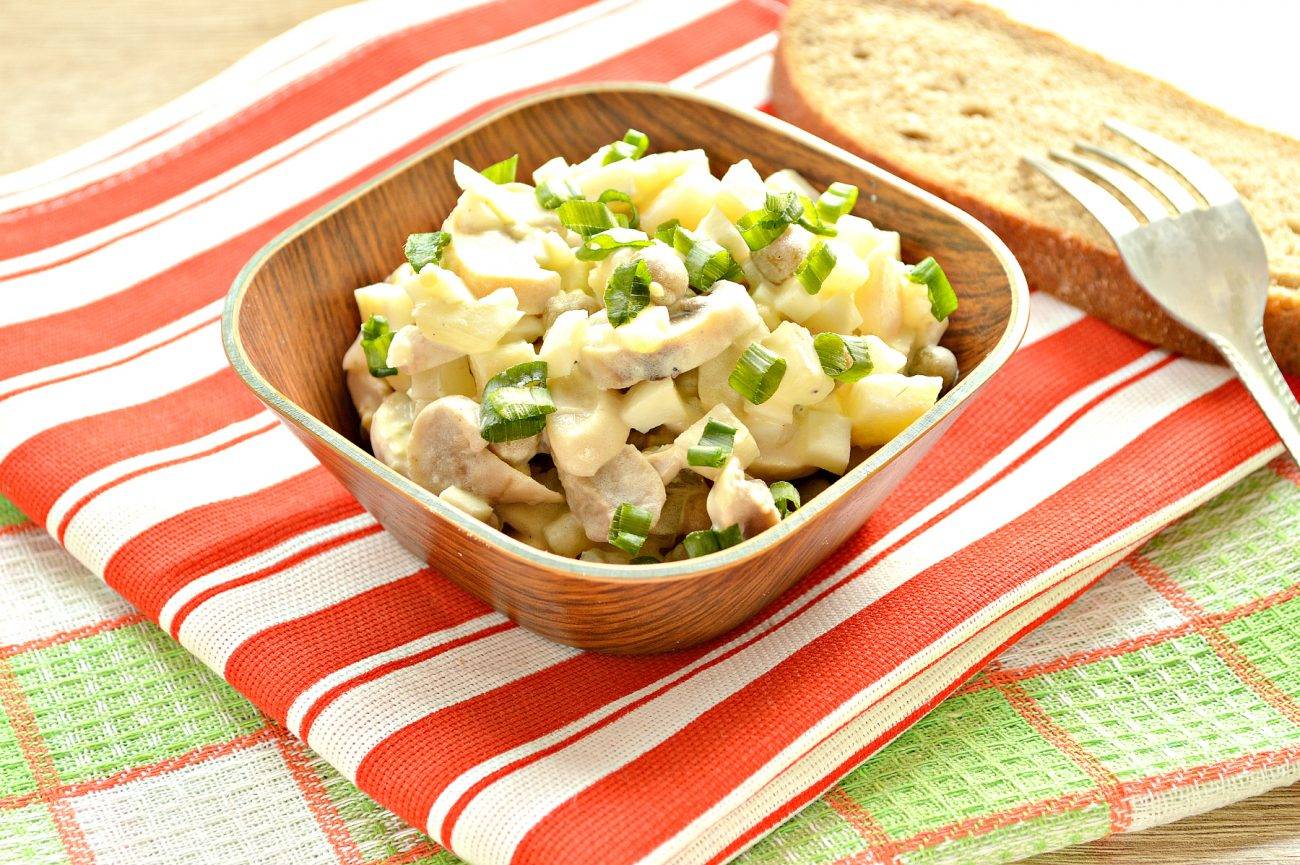 Салат с грибами: самые вкусные и простые рецепты грибного салата