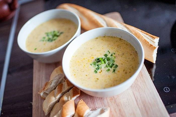 Вкусный сырный суп из плавленых сырков и курицы