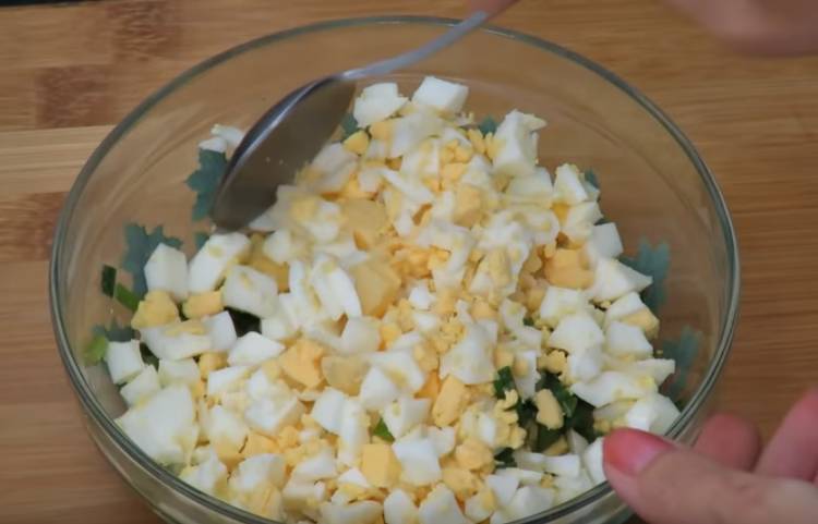 Пирожки с яйцом и луком