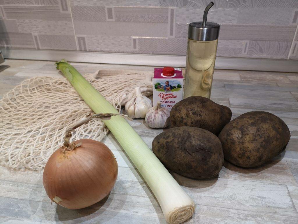 Чешский чесночный суп с гренками