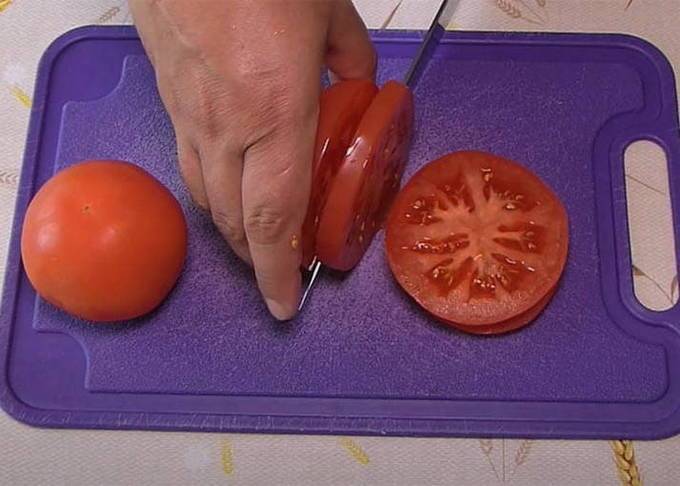 Рулетики из баклажанов с сыром и чесноком