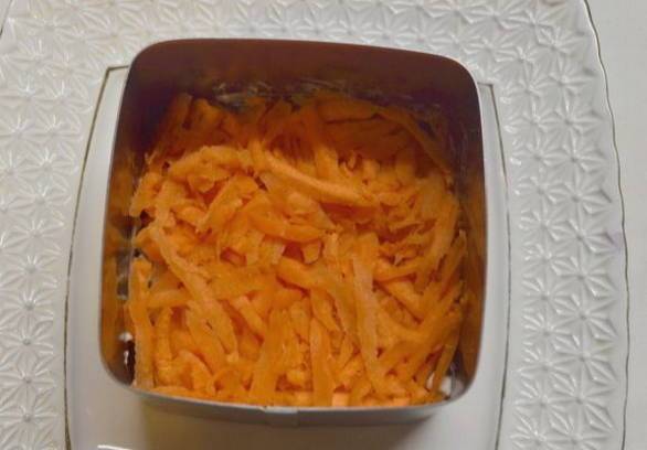Свекольный салат с черносливом и грецкими орехами, рецепт с фото. вкусный салат с вареной свеклой