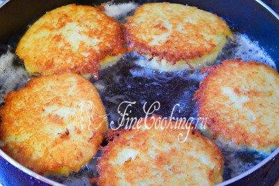 Картофельные драники с грибами