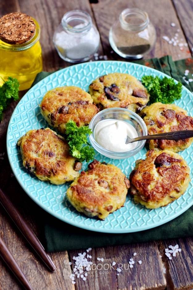 Картофельные драники с грибами