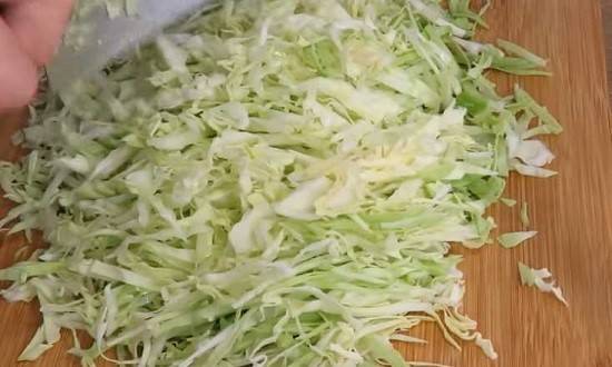Салат из капусты с болгарским перцем: 4+ очень вкусных рецепта, калорийность и много идей