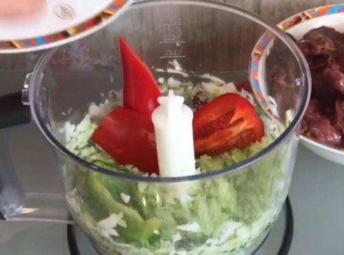 Печеночные оладьи из говяжей, свиной или куриной печени. классические пошаговые рецепты на любой вкус