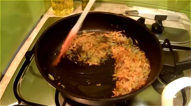 Вкусный сырный суп из плавленых сырков и курицы