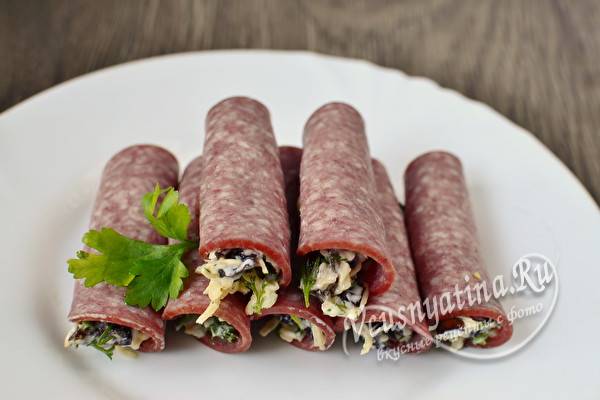 Рулетики из ветчины с сыром и чесноком рецепт с фото пошагово как сделать
