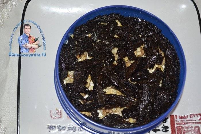 Салат с курицей и черносливом. 11 простых вариантов к празднику и на каждый день