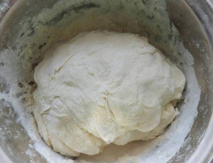 Пирожки с яйцом и луком