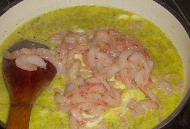 Макароны с сыром фета и овощами