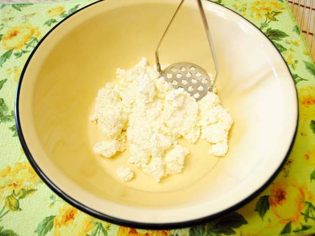 Сырники из творога: 20 пп-рецептов на любой вкус