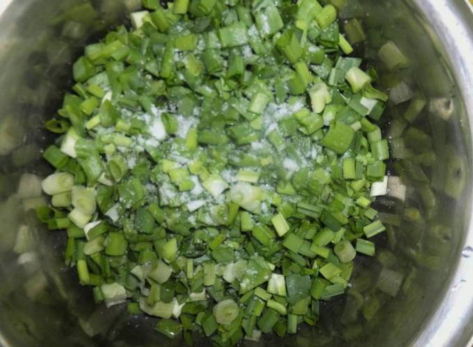 Пирожки с яйцом и луком