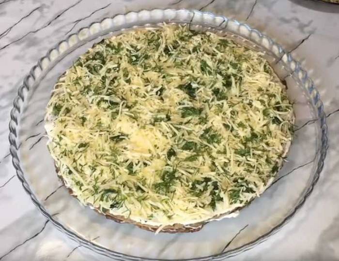 Говяжья печень с картошкой и сыром в духовке