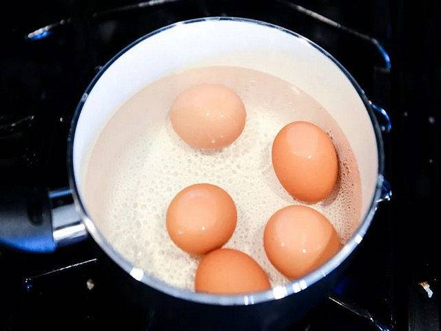 Как фаршировать яйца грибами: 9 простых рецептов