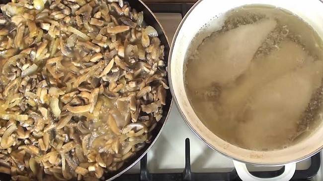 Готовим жульен с курицей и грибами в духовке (в кокотницах, на противне, в горшочках и в форме для запекания)