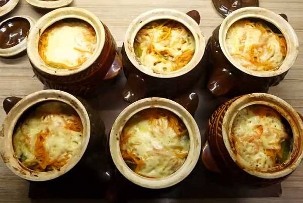 Салат сыр с чесноком и яйцом