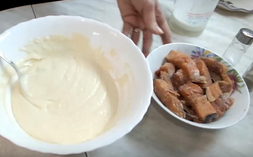 9 рецептов заливного пирога с красной рыбой (много вариантов начинки)