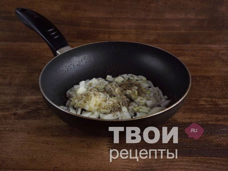 Баклажаны в духовке с помидорами и сыром