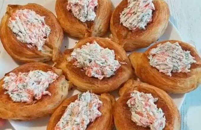 Пошаговый рецепт пирога из слоеного теста с мясом