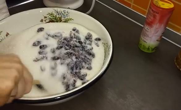 Вкуснейшее варенье из жимолости