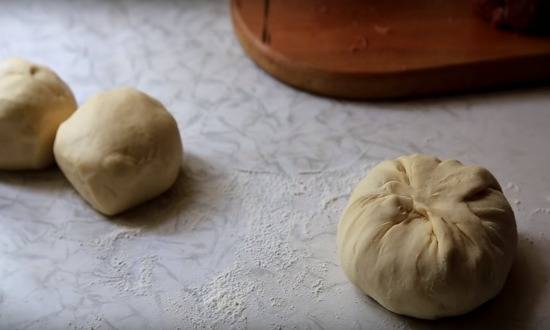 Пошаговый рецепт пирога из слоеного теста с мясом