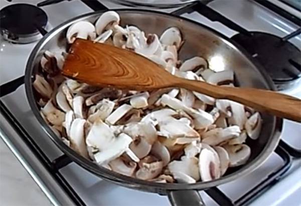Салаты с ананасами