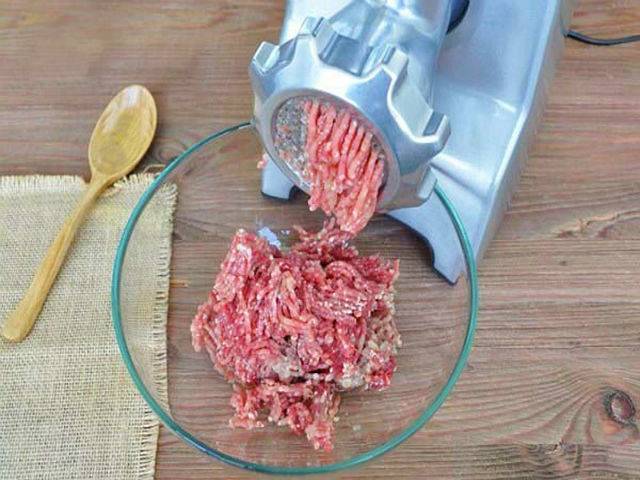 Картофельные котлеты из тертой вареной картошки на сковороде, рецепт с пошаговым фото