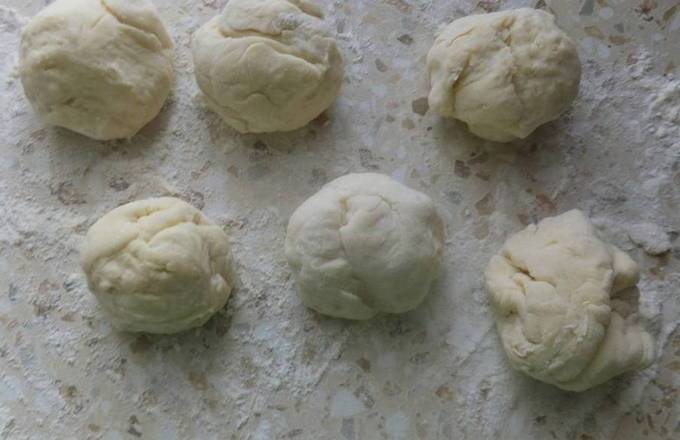 Пирожки с яйцом и луком