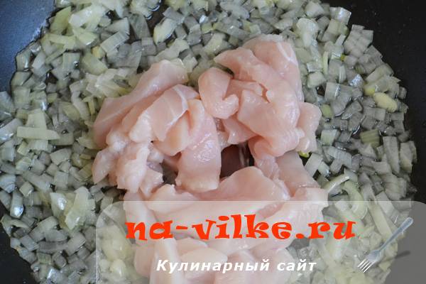 Салат сыр с чесноком и яйцом