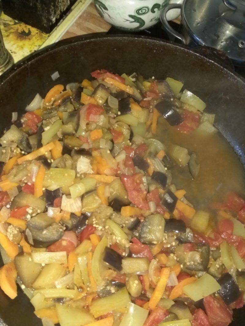 Как приготовить баклажаны с овощами на сковороде быстро и вкусно