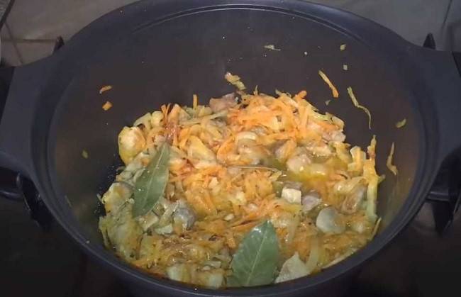 Тушеная капуста: 8 самых вкусных рецептов!