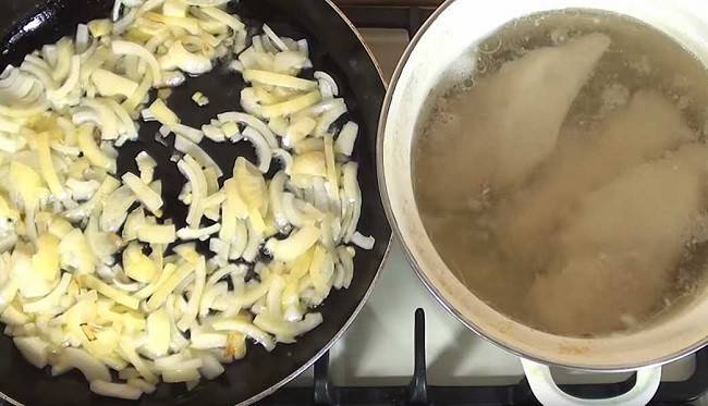 Готовим жульен с курицей и грибами в духовке (в кокотницах, на противне, в горшочках и в форме для запекания)