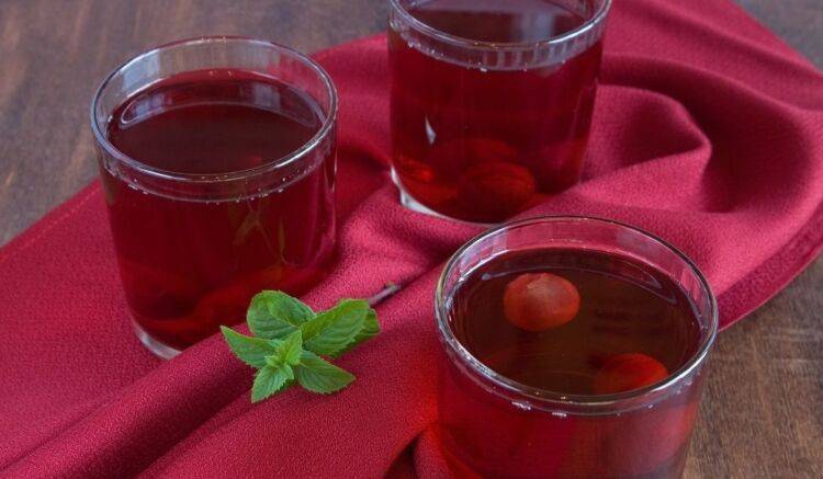 Как и сколько варить компот из вишни