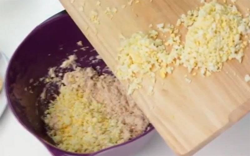 Вкусные бутерброды с тунцом - рецепт с фото