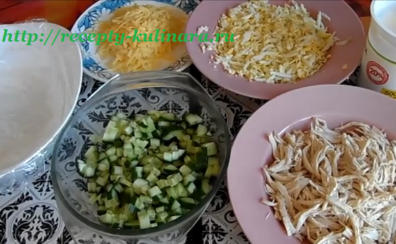 Вкусные салаты с яйцом и зелёным луком: подборка летних рецептов
