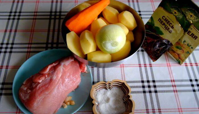 Жаркое по-домашнему из свинины и картофеля: 9 популярных рецептов