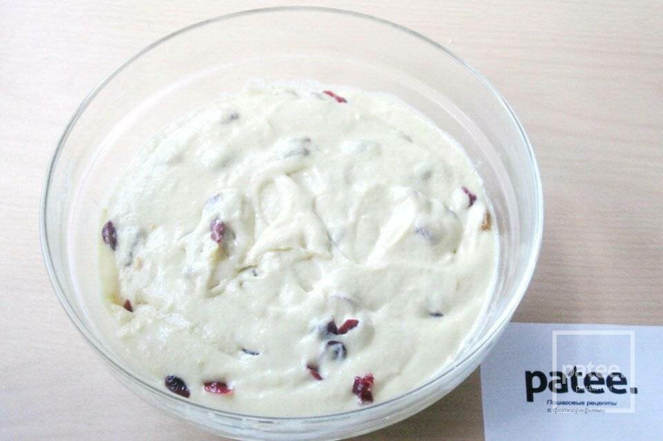 Кекс с клюквой
