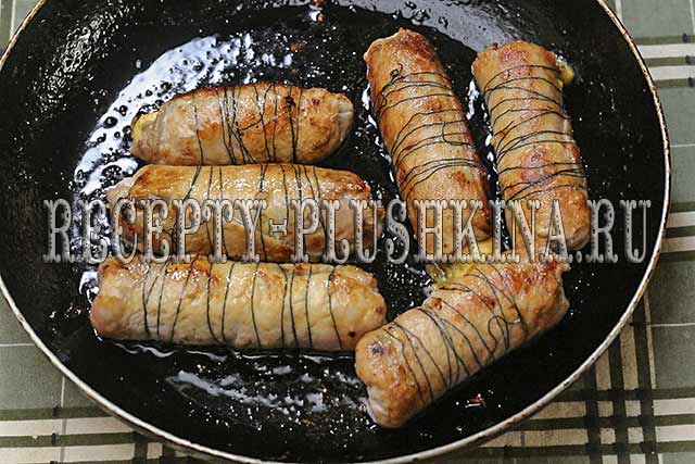 Фаршированные шампиньоны в духовке с сыром и ветчиной