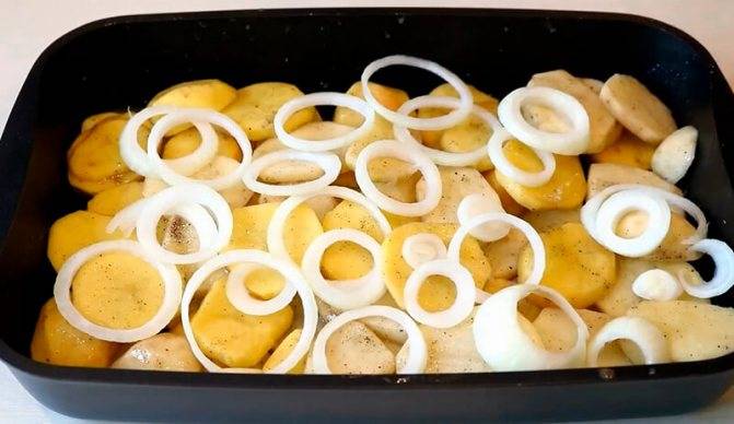 Мясо по-французски из филе куриной грудки: 3 рецепта на выбор