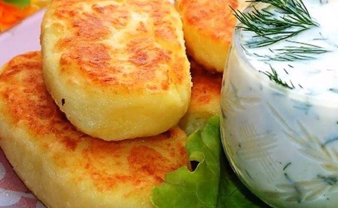 Запеканка из сырного фондю с хлебом, пюре и фаршем: очень вкусный и сытный рецепт
