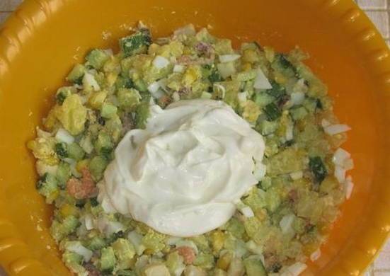 Салат с морепродуктами